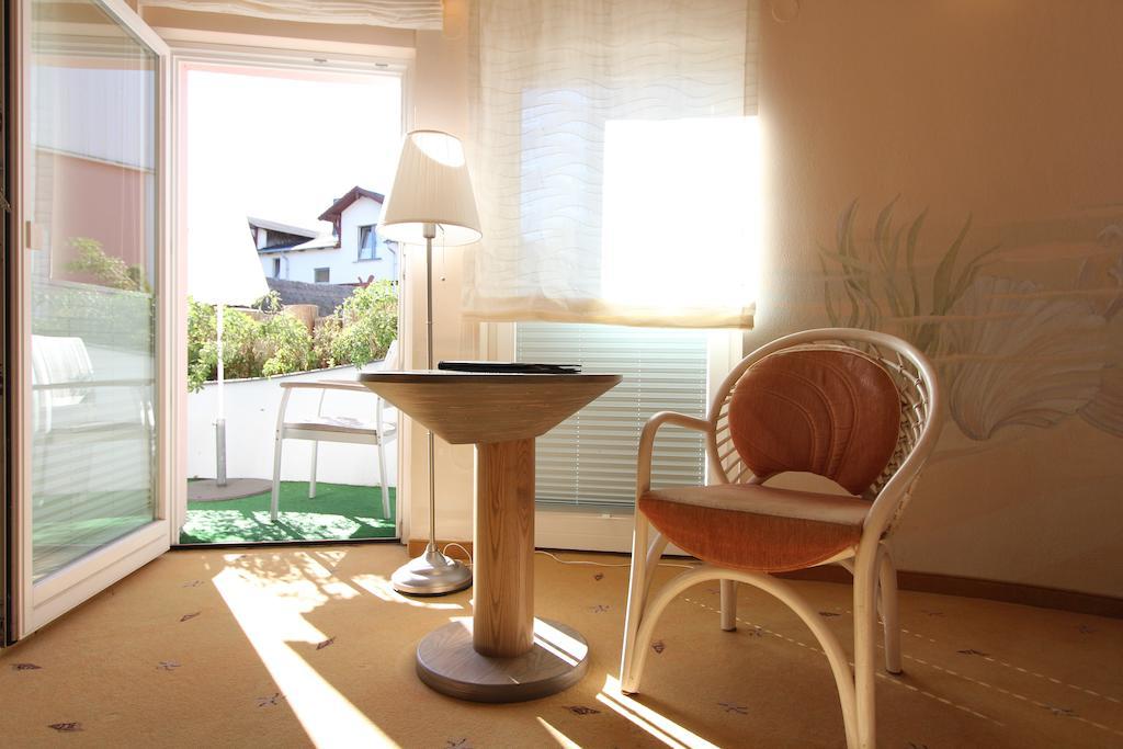 Hotel Zum Strandlaufer Ahrenshoop Rum bild