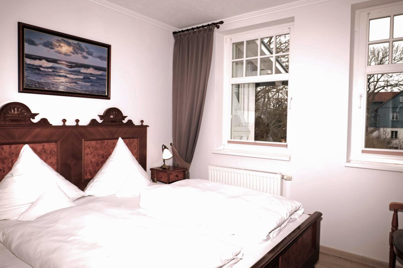 Hotel Zum Strandlaufer Ahrenshoop Exteriör bild